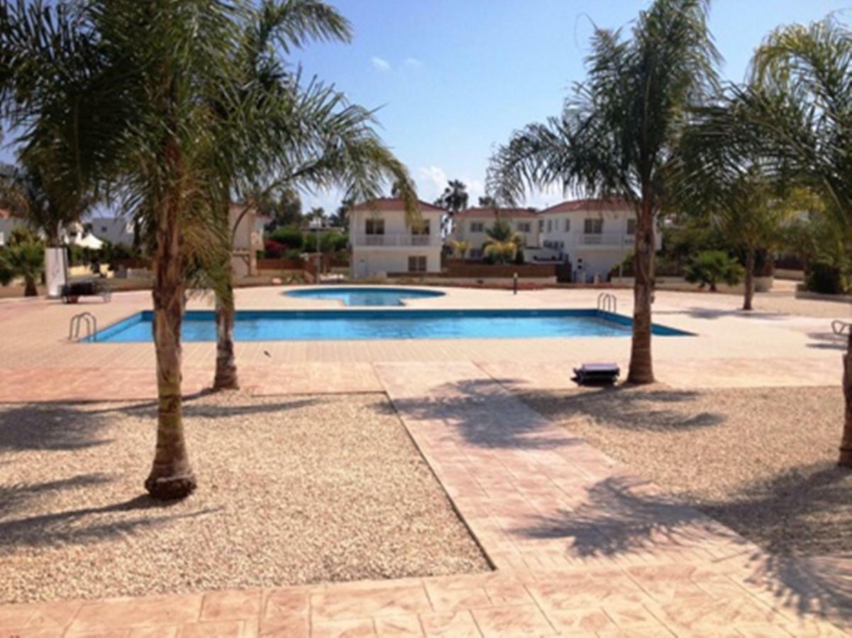 Nissi 3 C4 Pool View *